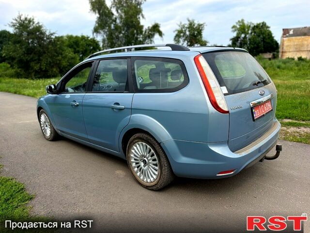 Синий Форд Фокус, объемом двигателя 1.8 л и пробегом 150 тыс. км за 6100 $, фото 4 на Automoto.ua