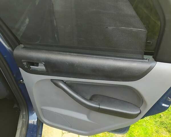 Синий Форд Фокус, объемом двигателя 1.8 л и пробегом 190 тыс. км за 5400 $, фото 13 на Automoto.ua