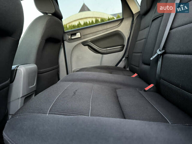 Синій Форд Фокус, об'ємом двигуна 1.6 л та пробігом 197 тис. км за 5999 $, фото 62 на Automoto.ua