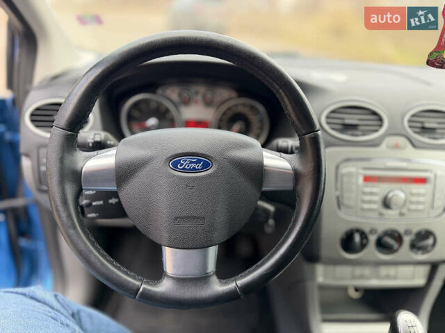 Синий Форд Фокус, объемом двигателя 1.6 л и пробегом 211 тыс. км за 4650 $, фото 19 на Automoto.ua