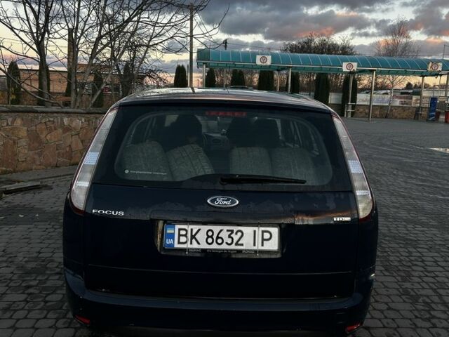 Синий Форд Фокус, объемом двигателя 1.6 л и пробегом 260 тыс. км за 5461 $, фото 7 на Automoto.ua