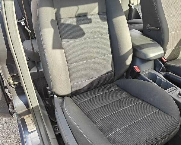 Синий Форд Фокус, объемом двигателя 1.6 л и пробегом 256 тыс. км за 6800 $, фото 32 на Automoto.ua