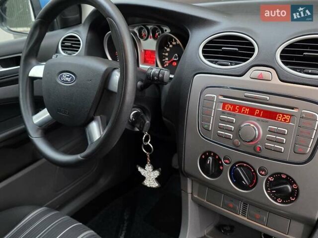 Синий Форд Фокус, объемом двигателя 1.6 л и пробегом 169 тыс. км за 5350 $, фото 34 на Automoto.ua