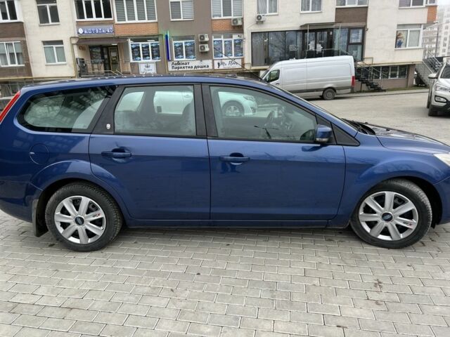 Синий Форд Фокус, объемом двигателя 2 л и пробегом 300 тыс. км за 2700 $, фото 1 на Automoto.ua