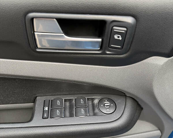 Синий Форд Фокус, объемом двигателя 1.6 л и пробегом 211 тыс. км за 4950 $, фото 24 на Automoto.ua