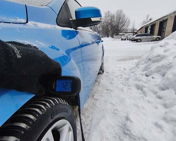 Синий Форд Фокус, объемом двигателя 1.6 л и пробегом 212 тыс. км за 5600 $, фото 57 на Automoto.ua