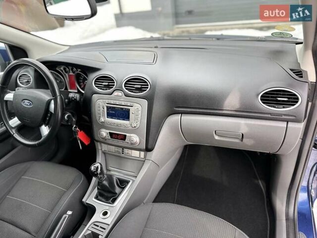 Синій Форд Фокус, об'ємом двигуна 1.8 л та пробігом 184 тис. км за 5950 $, фото 58 на Automoto.ua