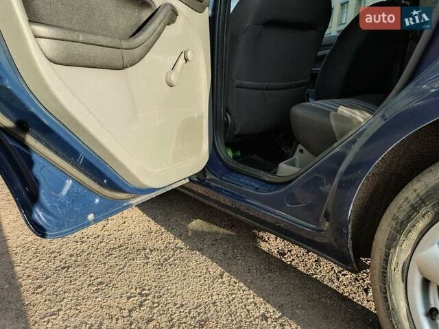 Синий Форд Фокус, объемом двигателя 1.56 л и пробегом 236 тыс. км за 5300 $, фото 5 на Automoto.ua