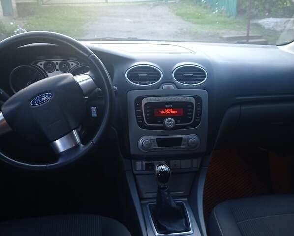 Синій Форд Фокус, об'ємом двигуна 1.8 л та пробігом 272 тис. км за 5700 $, фото 2 на Automoto.ua