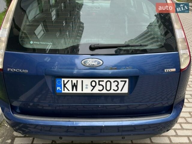 Синий Форд Фокус, объемом двигателя 2 л и пробегом 350 тыс. км за 2400 $, фото 5 на Automoto.ua