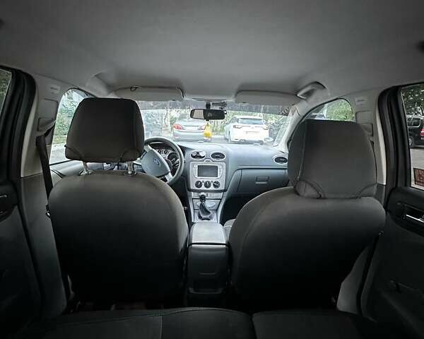 Синій Форд Фокус, об'ємом двигуна 1.56 л та пробігом 350 тис. км за 5700 $, фото 24 на Automoto.ua