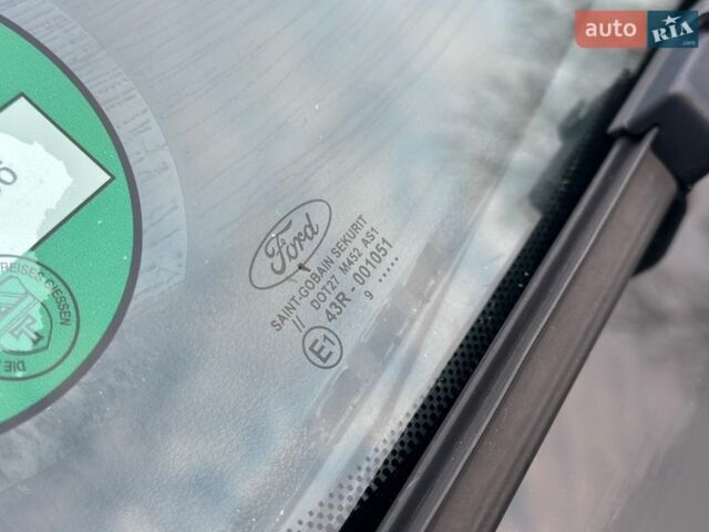 Синій Форд Фокус, об'ємом двигуна 1.6 л та пробігом 209 тис. км за 5400 $, фото 26 на Automoto.ua