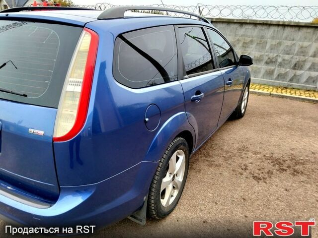 Форд Фокус 2009 у Коростене на Automoto.ua Синій Форд Фокус, об'ємом двигуна 1.8 л та пробігом 236 тис. км за 5200 $, фото 3 на Automoto.ua