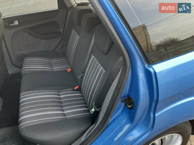 Синий Форд Фокус, объемом двигателя 1.6 л и пробегом 199 тыс. км за 6399 $, фото 27 на Automoto.ua