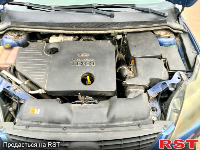 Форд Фокус 2009 у Коростене на Automoto.ua Синій Форд Фокус, об'ємом двигуна 1.8 л та пробігом 236 тис. км за 5200 $, фото 5 на Automoto.ua