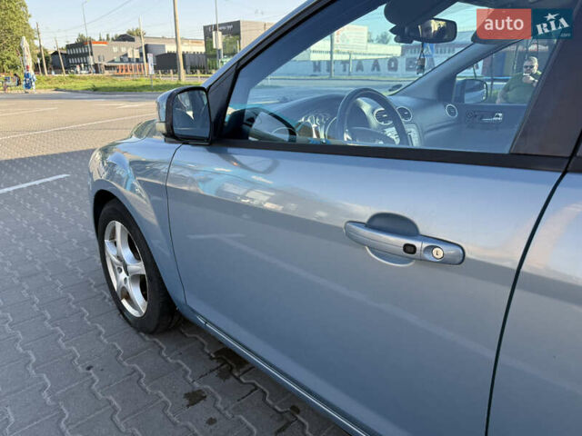 Синій Форд Фокус, об'ємом двигуна 2.01 л та пробігом 330 тис. км за 5900 $, фото 1 на Automoto.ua