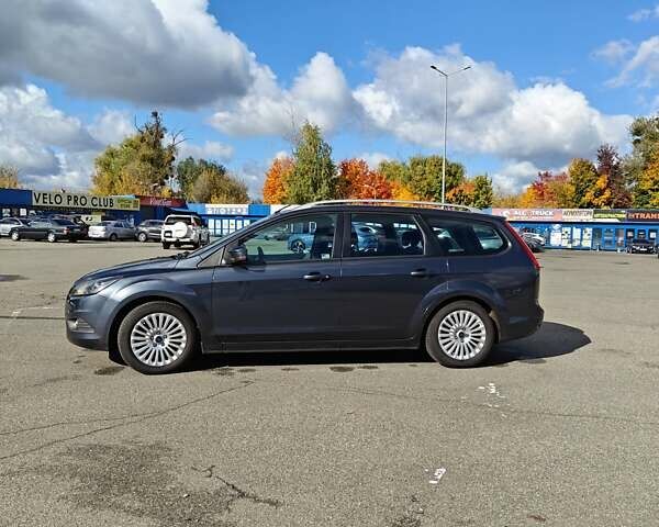 Синий Форд Фокус, объемом двигателя 1.6 л и пробегом 256 тыс. км за 6800 $, фото 5 на Automoto.ua