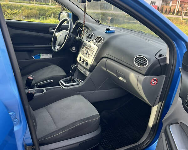 Синій Форд Фокус, об'ємом двигуна 2 л та пробігом 309 тис. км за 6800 $, фото 11 на Automoto.ua