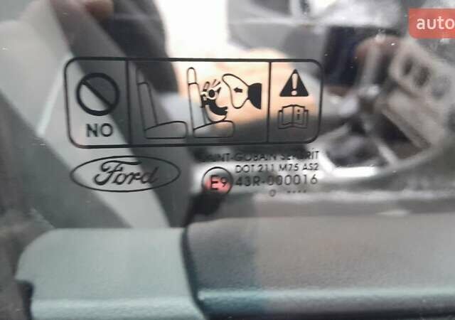 Синій Форд Фокус, об'ємом двигуна 1.6 л та пробігом 216 тис. км за 5450 $, фото 51 на Automoto.ua