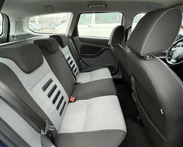 Синий Форд Фокус, объемом двигателя 1.8 л и пробегом 312 тыс. км за 5200 $, фото 17 на Automoto.ua