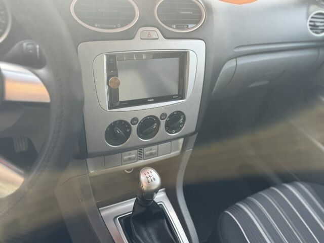 Синий Форд Фокус, объемом двигателя 1.6 л и пробегом 189 тыс. км за 6650 $, фото 12 на Automoto.ua