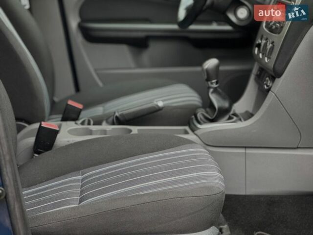 Синий Форд Фокус, объемом двигателя 1.6 л и пробегом 234 тыс. км за 5800 $, фото 17 на Automoto.ua