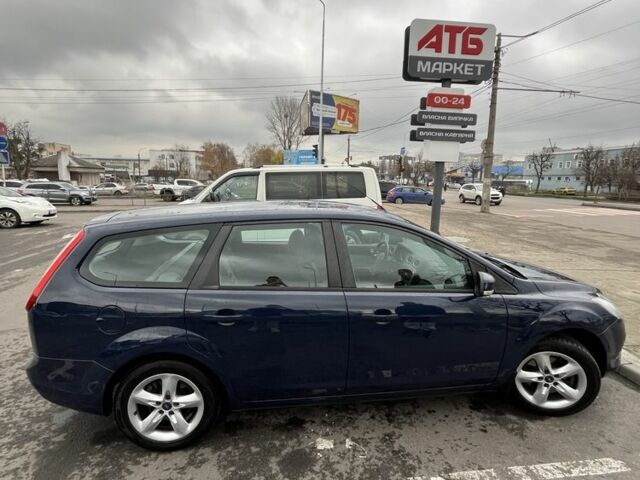 Синій Форд Фокус, об'ємом двигуна 1.8 л та пробігом 300 тис. км за 5100 $, фото 3 на Automoto.ua