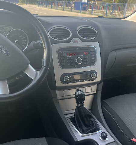 Синій Форд Фокус, об'ємом двигуна 1.8 л та пробігом 228 тис. км за 4800 $, фото 8 на Automoto.ua