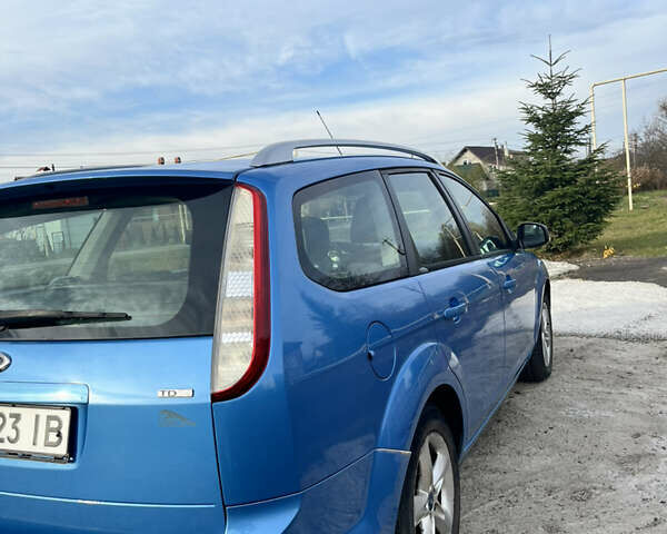 Синій Форд Фокус, об'ємом двигуна 2 л та пробігом 309 тис. км за 6800 $, фото 6 на Automoto.ua