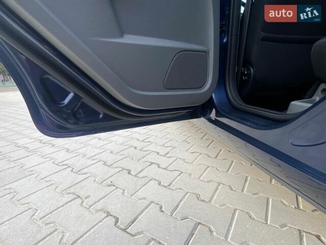 Синий Форд Фокус, объемом двигателя 2 л и пробегом 285 тыс. км за 5300 $, фото 30 на Automoto.ua