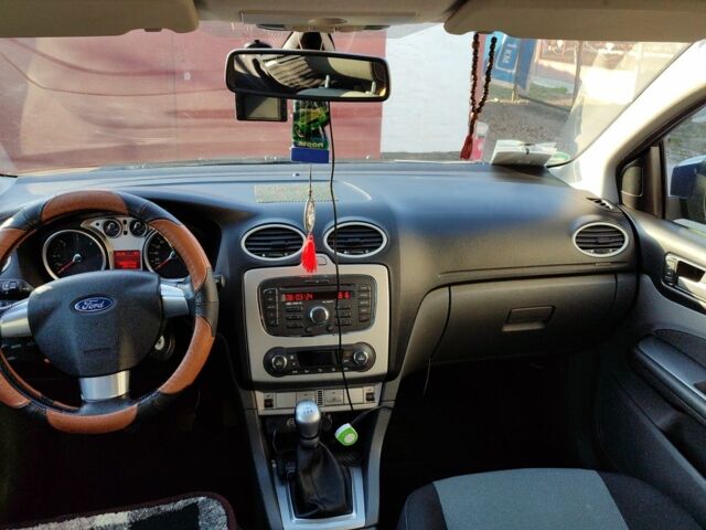 Синій Форд Фокус, об'ємом двигуна 1.6 л та пробігом 220 тис. км за 6500 $, фото 13 на Automoto.ua