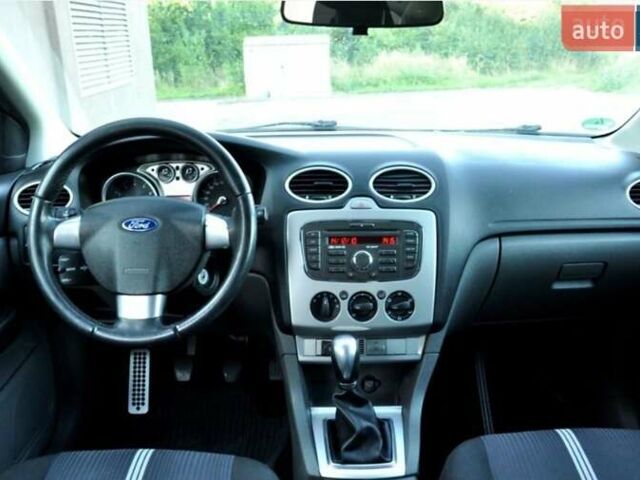 Синий Форд Фокус, объемом двигателя 1.6 л и пробегом 188 тыс. км за 6300 $, фото 12 на Automoto.ua