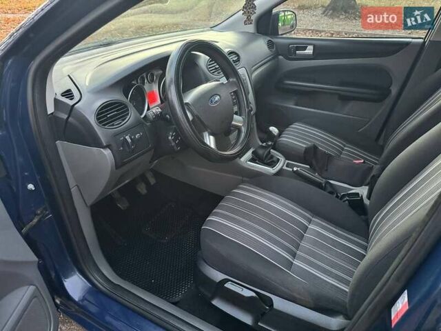 Синий Форд Фокус, объемом двигателя 1.6 л и пробегом 318 тыс. км за 4700 $, фото 18 на Automoto.ua