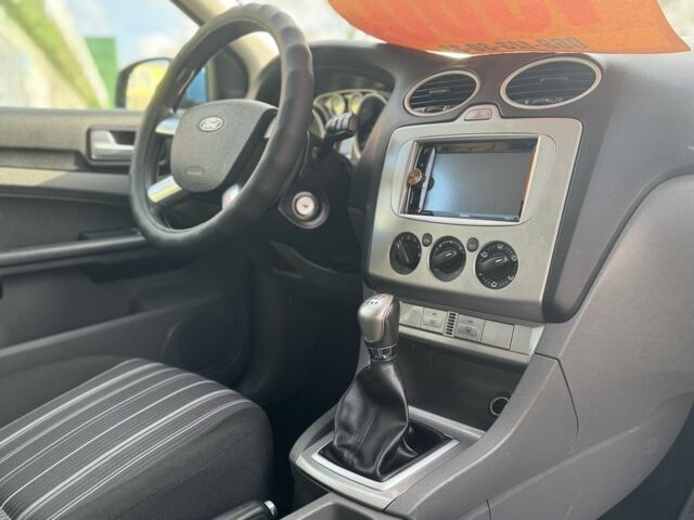 Синий Форд Фокус, объемом двигателя 1.6 л и пробегом 189 тыс. км за 6650 $, фото 19 на Automoto.ua