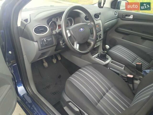 Синий Форд Фокус, объемом двигателя 1.6 л и пробегом 269 тыс. км за 5500 $, фото 16 на Automoto.ua