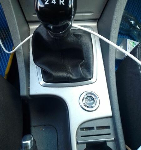 Синий Форд Фокус, объемом двигателя 1.6 л и пробегом 260 тыс. км за 5226 $, фото 1 на Automoto.ua