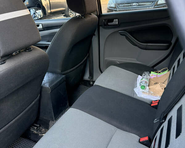 Синий Форд Фокус, объемом двигателя 1.6 л и пробегом 277 тыс. км за 5400 $, фото 11 на Automoto.ua