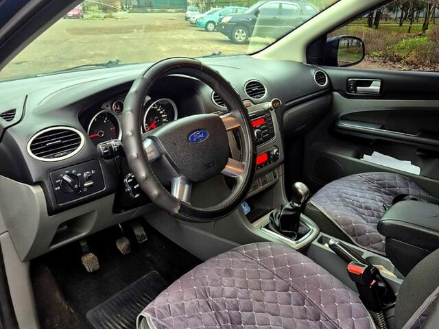 Синий Форд Фокус, объемом двигателя 1.6 л и пробегом 240 тыс. км за 6300 $, фото 3 на Automoto.ua