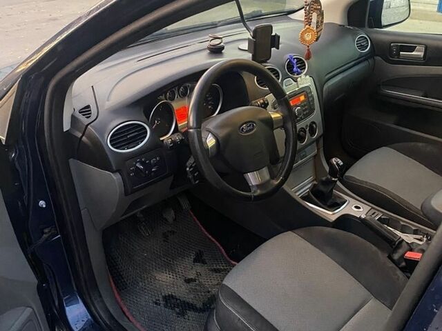 Синій Форд Фокус, об'ємом двигуна 1.6 л та пробігом 230 тис. км за 5500 $, фото 9 на Automoto.ua