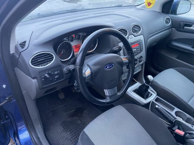 Синій Форд Фокус, об'ємом двигуна 1.6 л та пробігом 243 тис. км за 4950 $, фото 4 на Automoto.ua