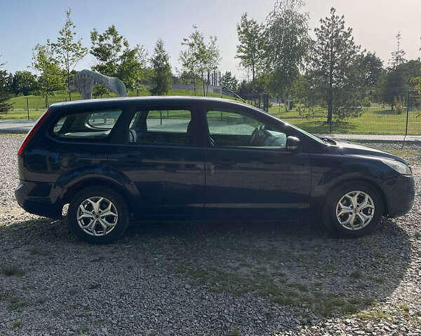 Синий Форд Фокус, объемом двигателя 1.56 л и пробегом 200 тыс. км за 3850 $, фото 11 на Automoto.ua