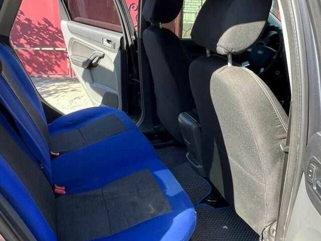 Синій Форд Фокус, об'ємом двигуна 1.6 л та пробігом 400 тис. км за 3500 $, фото 1 на Automoto.ua