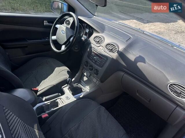 Синий Форд Фокус, объемом двигателя 1.56 л и пробегом 215 тыс. км за 6200 $, фото 22 на Automoto.ua