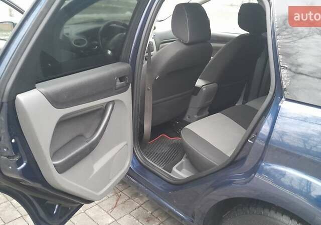 Синій Форд Фокус, об'ємом двигуна 1.6 л та пробігом 216 тис. км за 5450 $, фото 36 на Automoto.ua