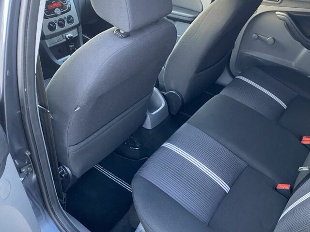 Синій Форд Фокус, об'ємом двигуна 1.6 л та пробігом 240 тис. км за 6699 $, фото 17 на Automoto.ua