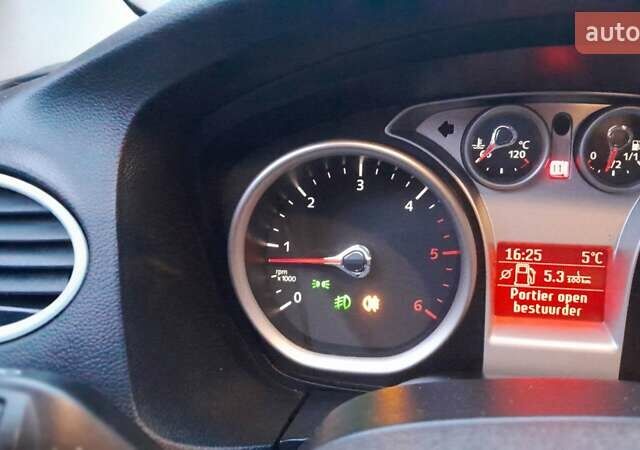 Синій Форд Фокус, об'ємом двигуна 1.6 л та пробігом 216 тис. км за 5450 $, фото 34 на Automoto.ua
