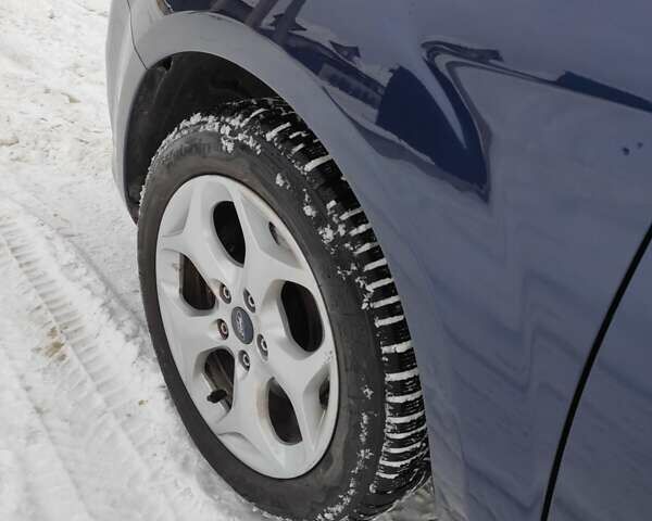 Синий Форд Фокус, объемом двигателя 1.8 л и пробегом 228 тыс. км за 6150 $, фото 25 на Automoto.ua