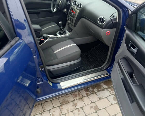 Синий Форд Фокус, объемом двигателя 1.6 л и пробегом 198 тыс. км за 6000 $, фото 11 на Automoto.ua