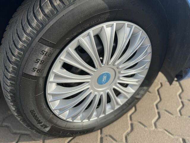 Синий Форд Фокус, объемом двигателя 1.6 л и пробегом 189 тыс. км за 6650 $, фото 7 на Automoto.ua