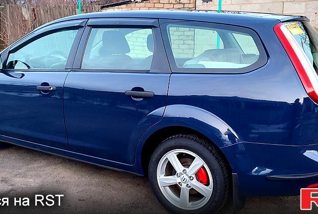 Синий Форд Фокус, объемом двигателя 1.6 л и пробегом 170 тыс. км за 5700 $, фото 2 на Automoto.ua